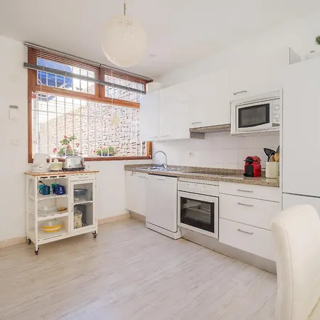 Holiday home Bonito A Pocos Metros De La Playa
